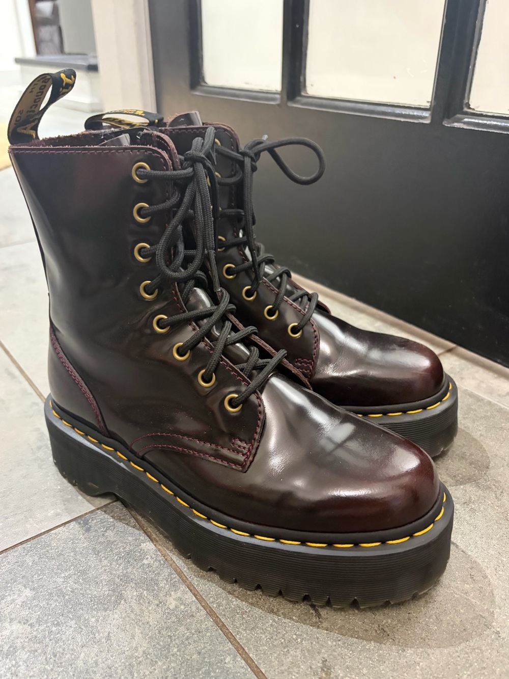 Dr Marten Jadon cherry red